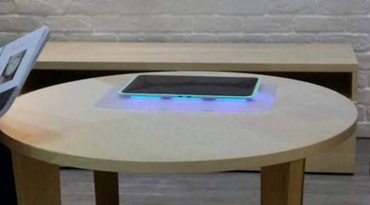 英特爾無線充電桌子